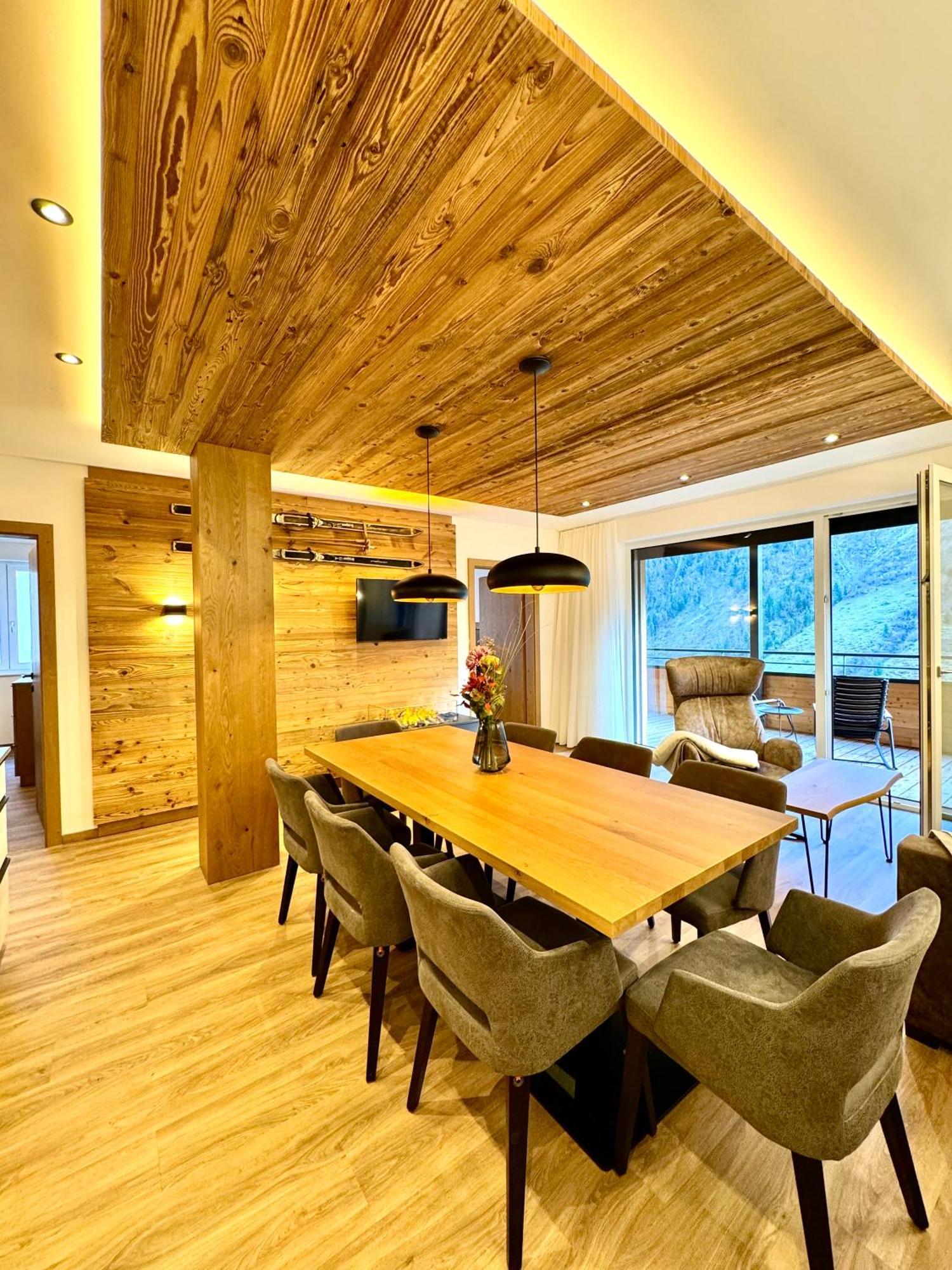 Alpenstolz Damuels Haus 4 - Stilvoll Urlauben In Den Bergen Apartment Exterior photo